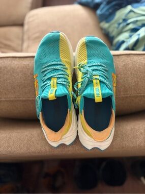HOKA Women’s Carbon X